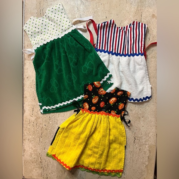 Three of the Cutest Homemade Holiday Themed Bibs Halloween, St.Pattys, Patriotic - Picture 2 of 8